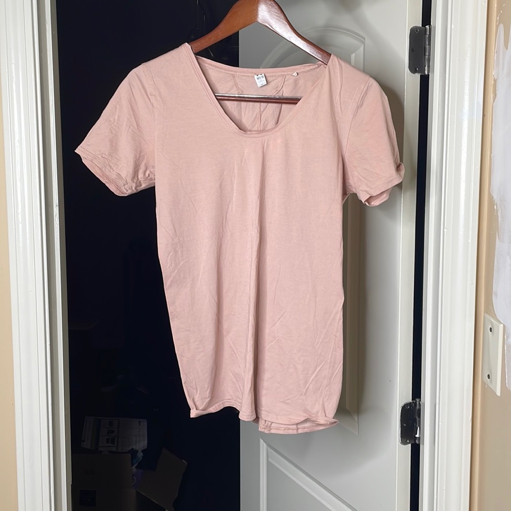 Under Armour Peach colored women T shirt Medium